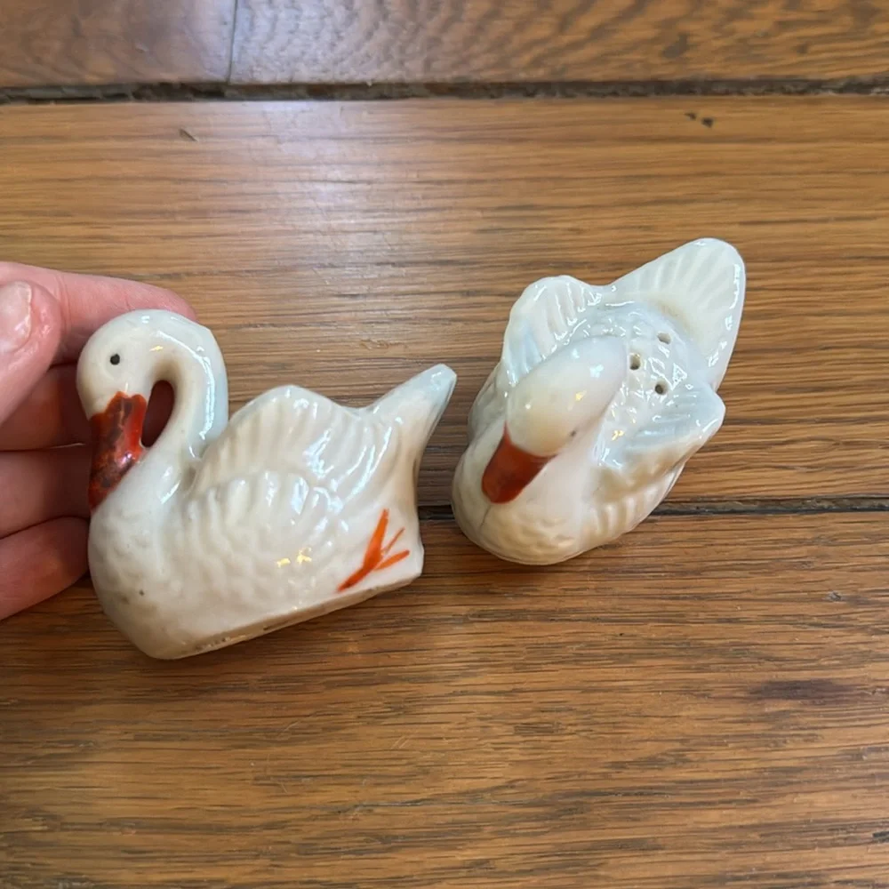 Salt & Pepper Shaker Bundle Turkey Baseball Swans Collectables‎ Vintage Japan